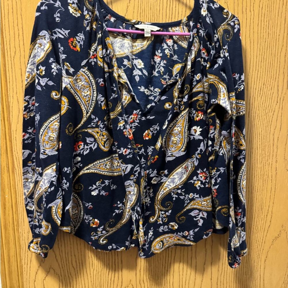 Lucky Brand Navy and Gold Paisley Blouse Size Small